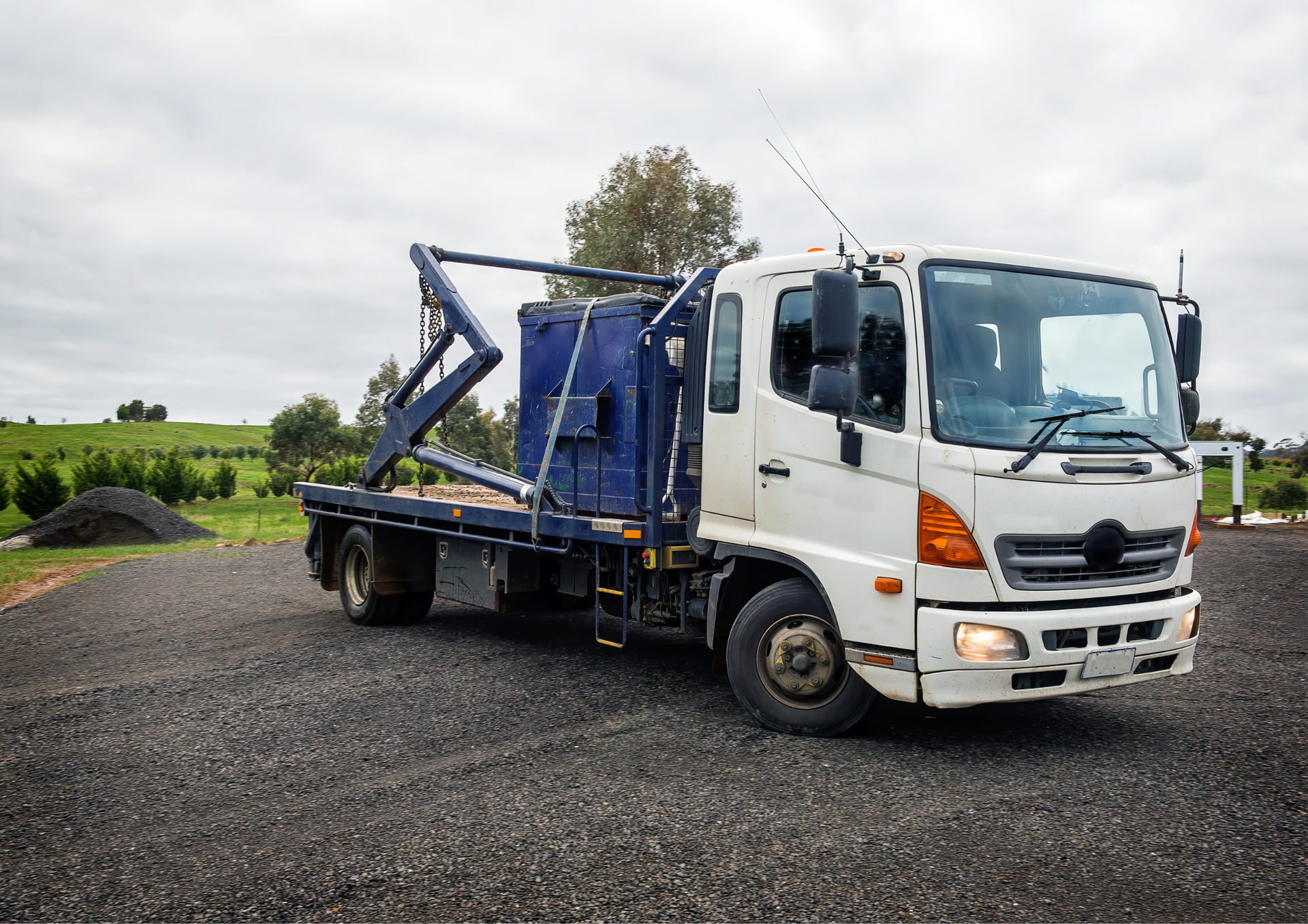 When to Hire a Large Skip: Projects That Need Extra Capacity