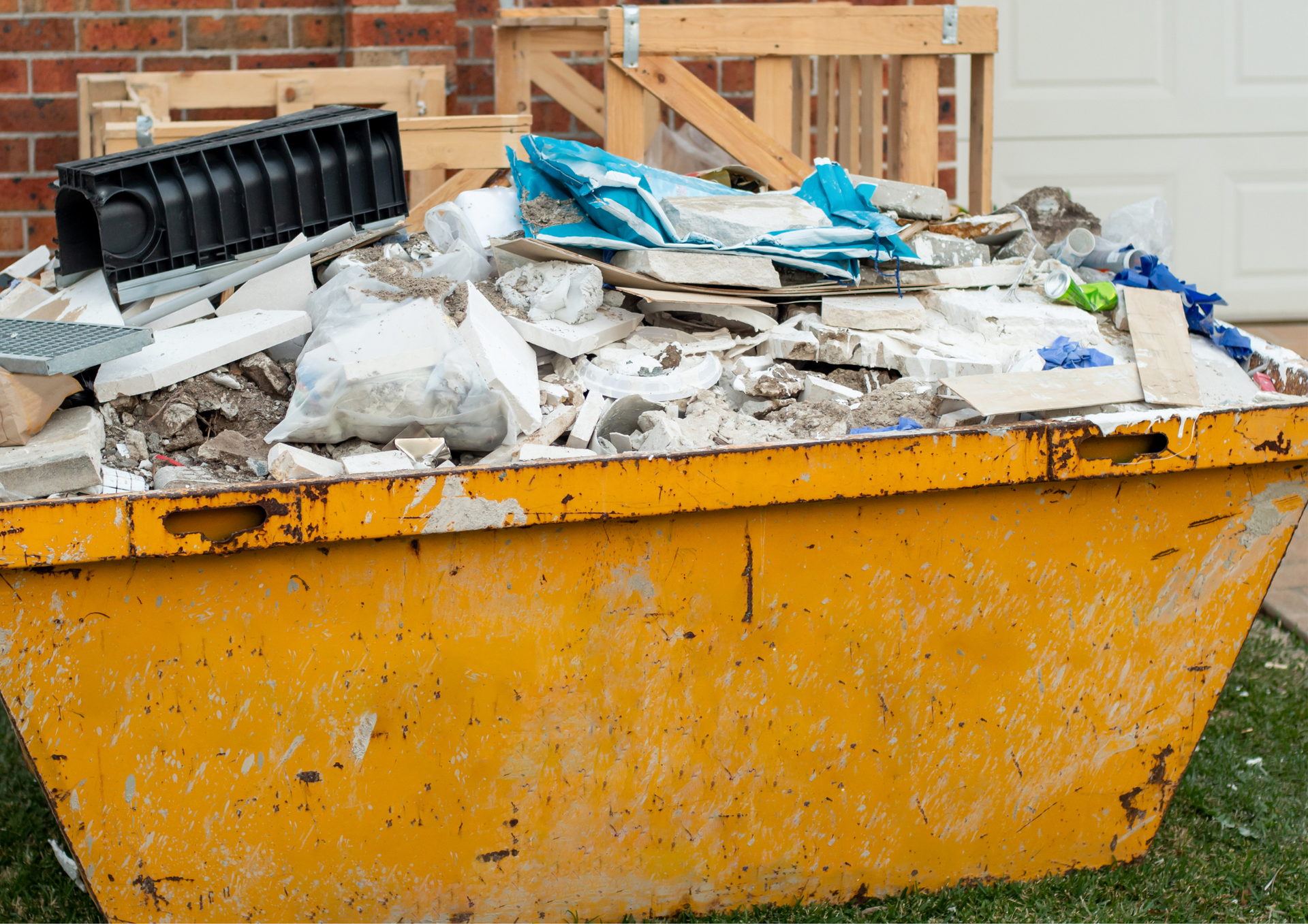 Guide to Avoiding Overfilling with Skip Hire Near Me Containers