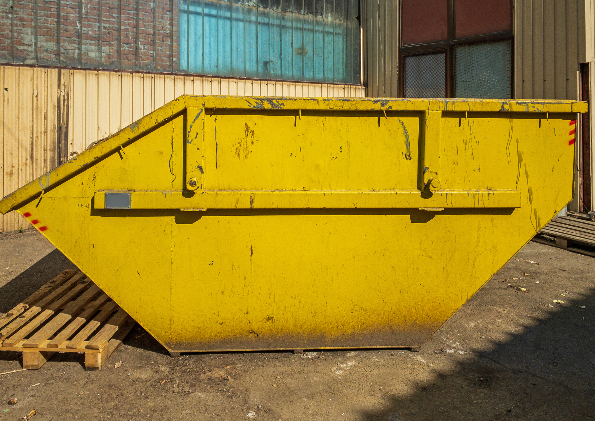 Finding Fair Skip Hire Prices Without Losing Quality Service Today